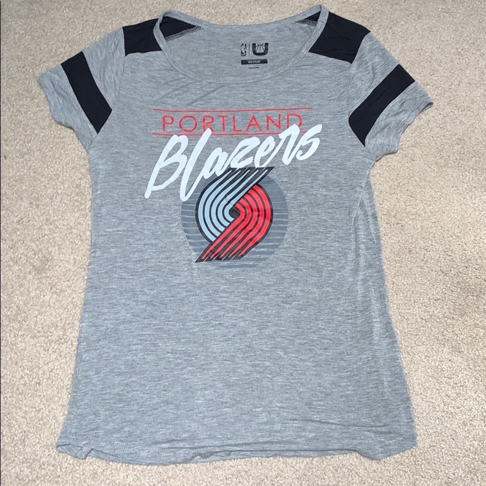 Women’s M tshirt